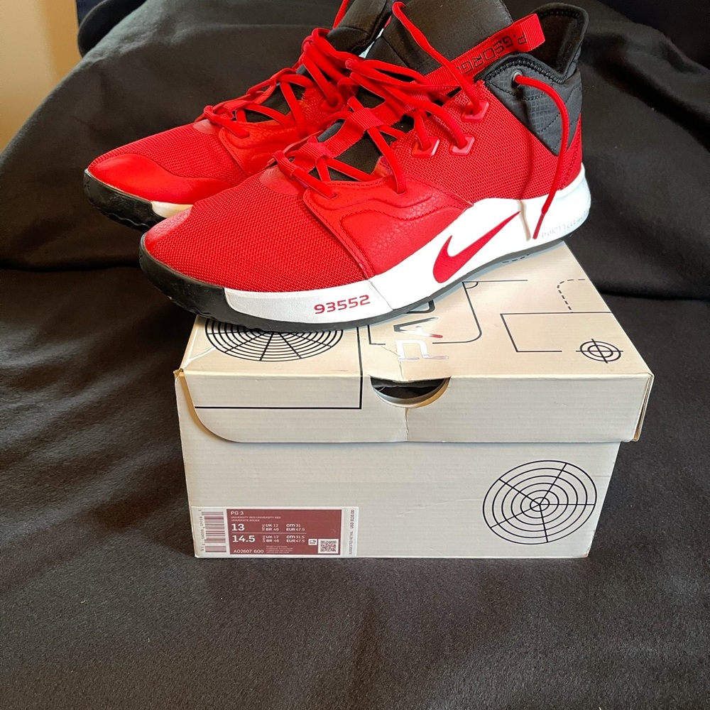 PG 3 basketball shoes